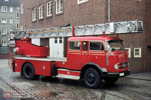 Hoch hinaus - Die Drehleitern und Teleskopmasten der Feuerwehr Hamburg - Teil 1