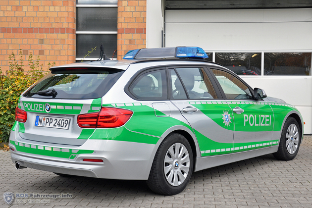 Dieses Farbschema fand bis September 2016 bei allen Bayerischen Polizeifahrzeugen aus dem Hause BMW Verwendung.