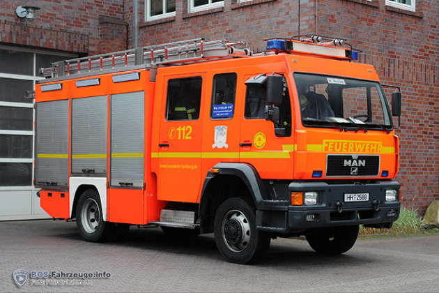 An Feuer- und Rettungswache Wandsbek.