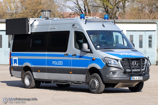 Neue LauKw Bei Der Polizei In Dienst Gestellt - BOS-Fahrzeuge ...